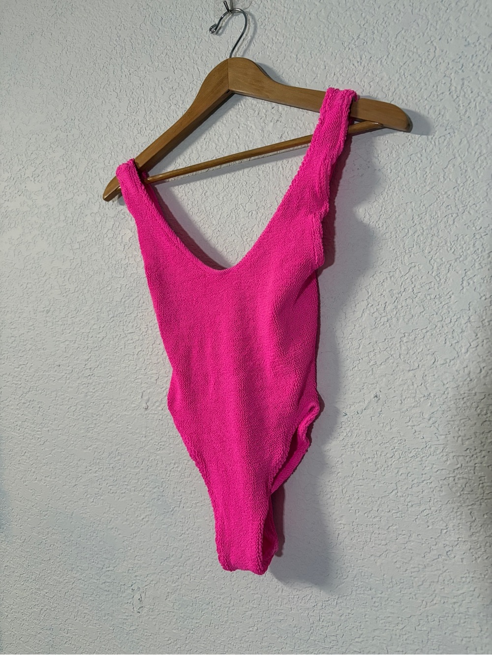 Love& Bikinis Hot pink Textured Marbella One Size One-Piece Swimsuit - Women